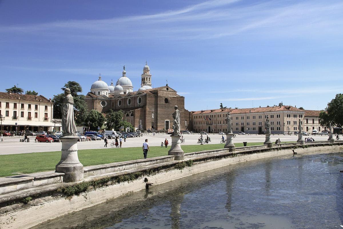 The statue-lined canal around Prato della Valle